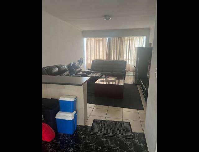 3 BEDROOM APARTMENT FOR SALE IN PARKDENE